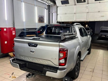 Дуга безопасности в кузов Nissan Navara D23 - фото 1